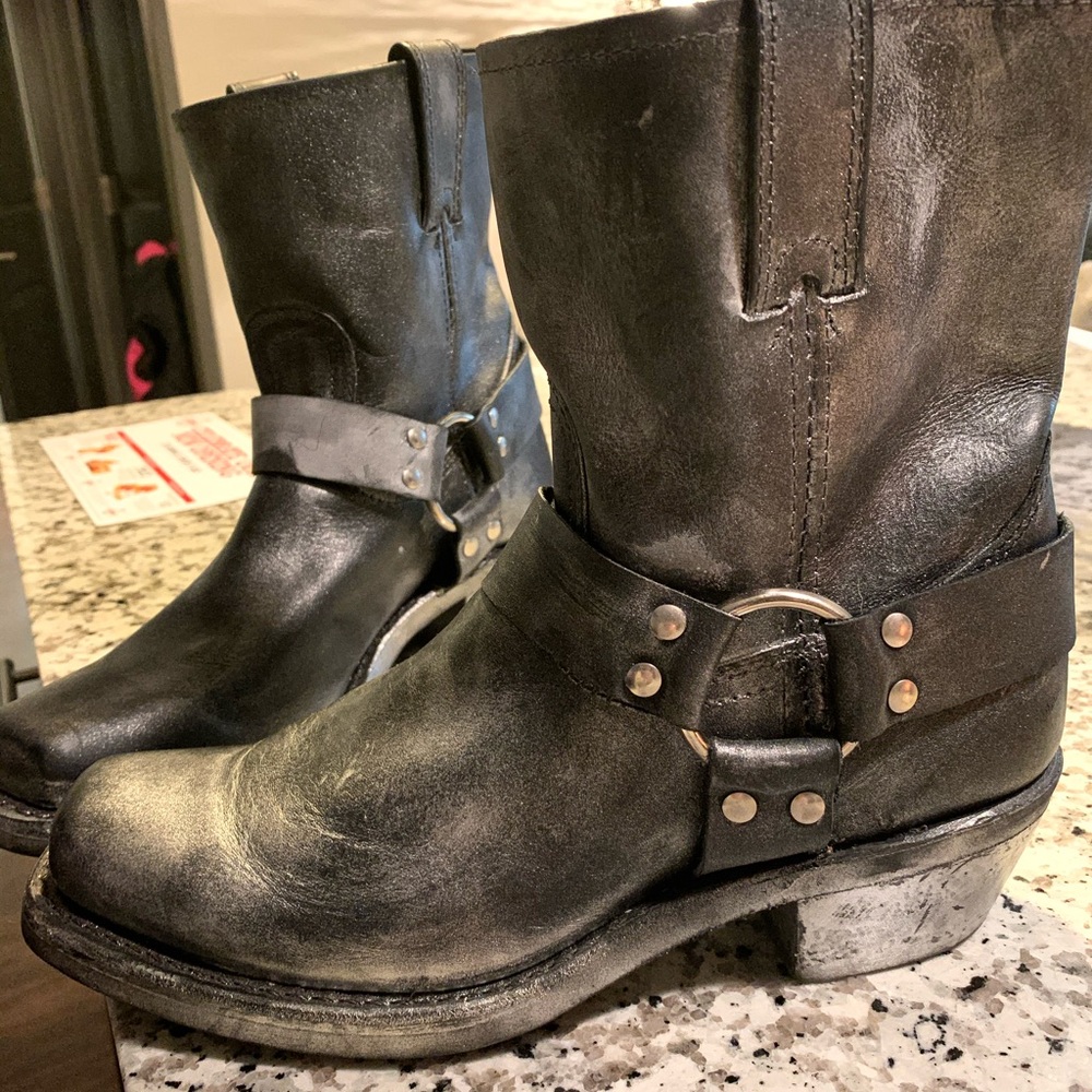 I’ve lowered the price of these boots !  Last time or taking off here !